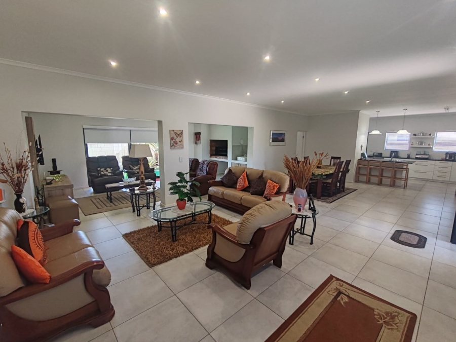 3 Bedroom Property for Sale in Country Club Western Cape